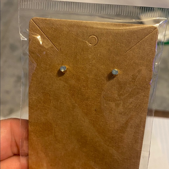 Set of Stud Earrings - Picture 5 of 7